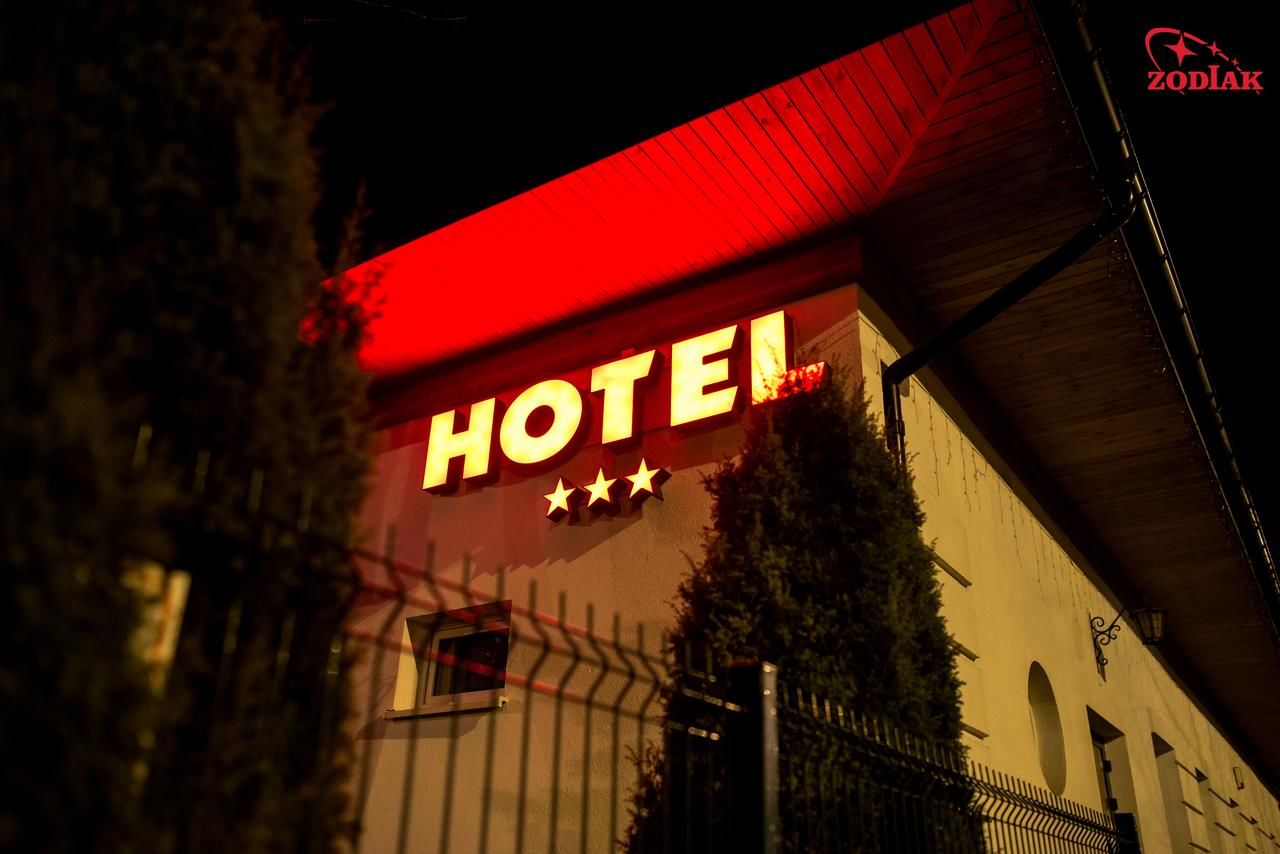 Отель Hotel Zodiak Радомско-29
